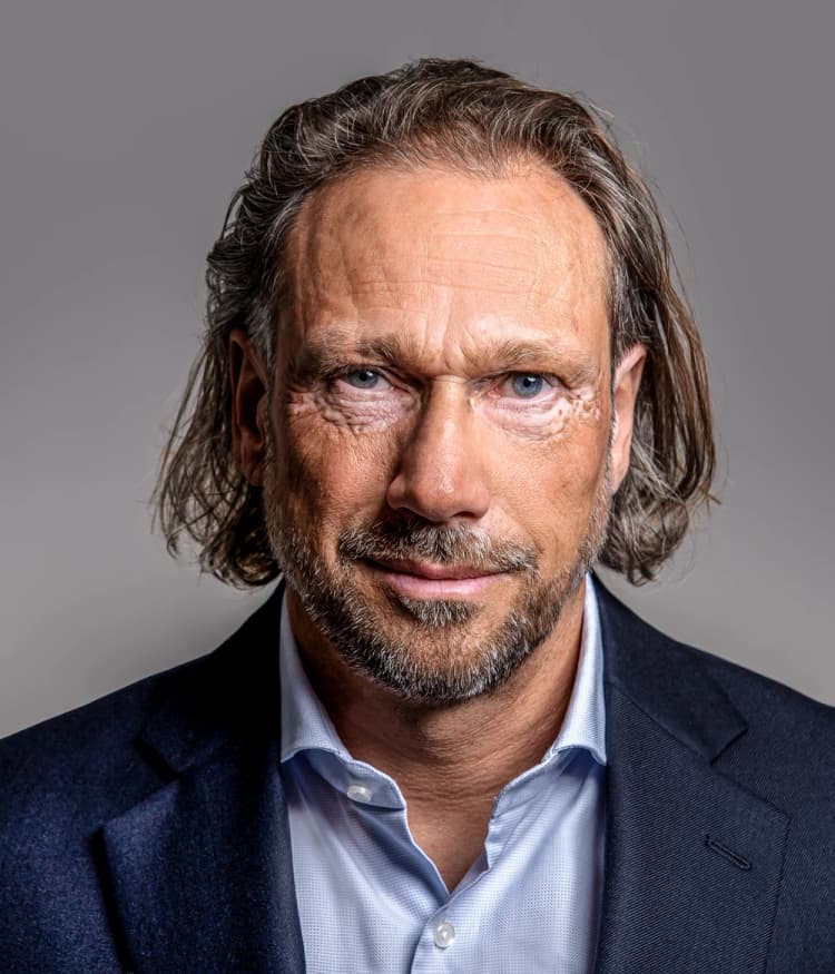 Portrait of Christian Becker-Sonnenschein, CEO of cbs-concept